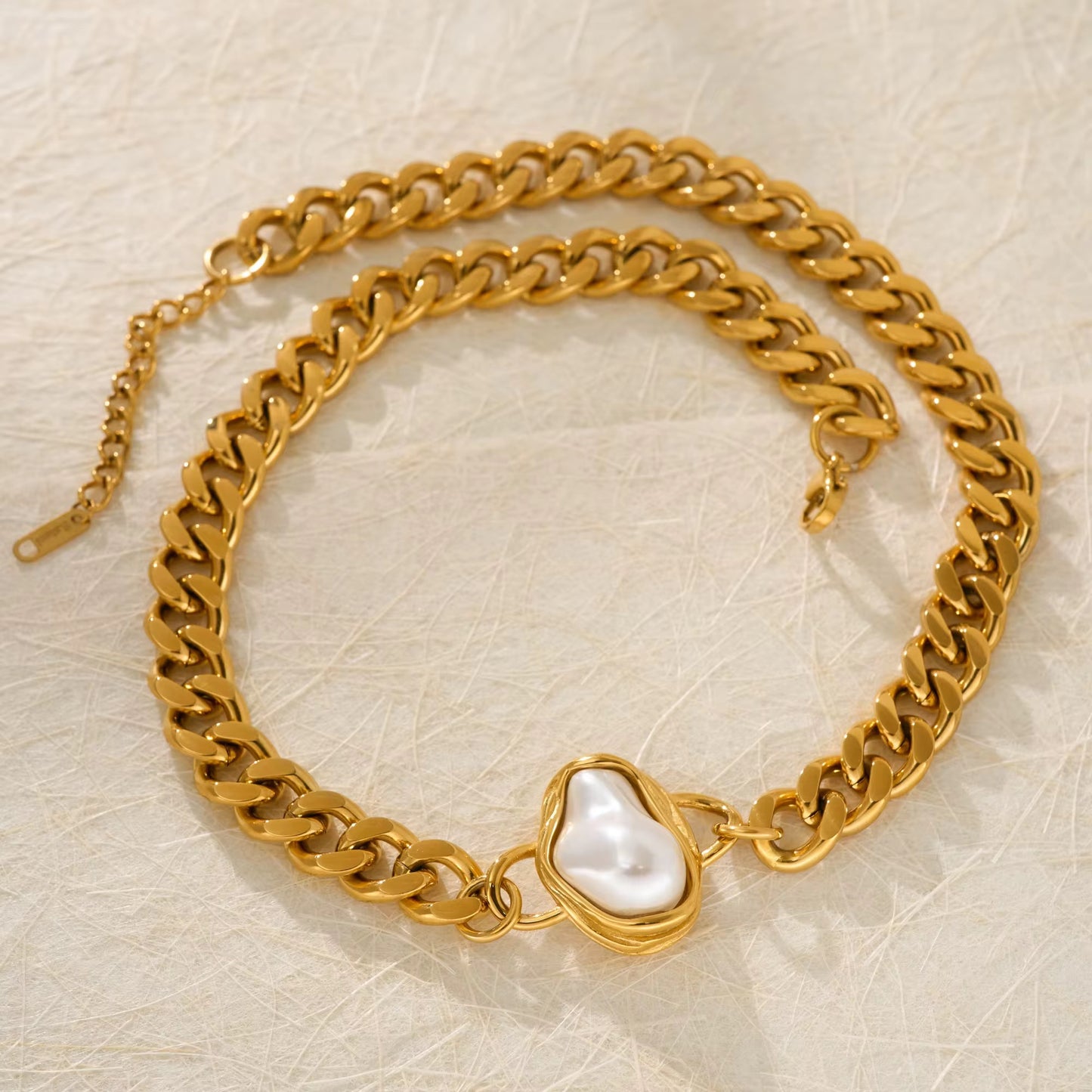 collar Eden