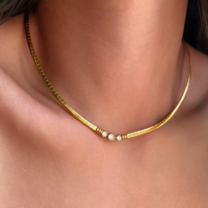 Necklace amare