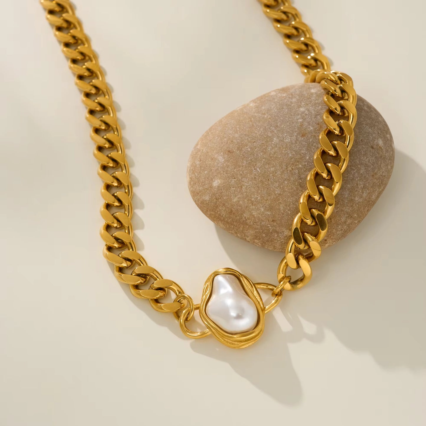 collar Eden