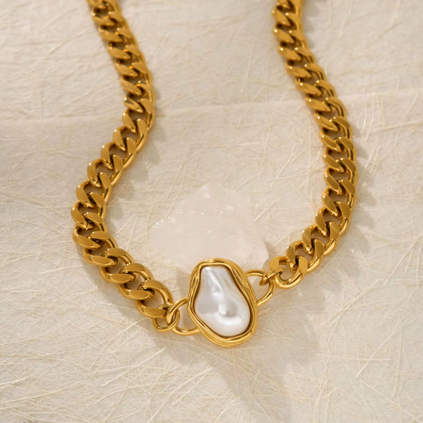 collar Eden